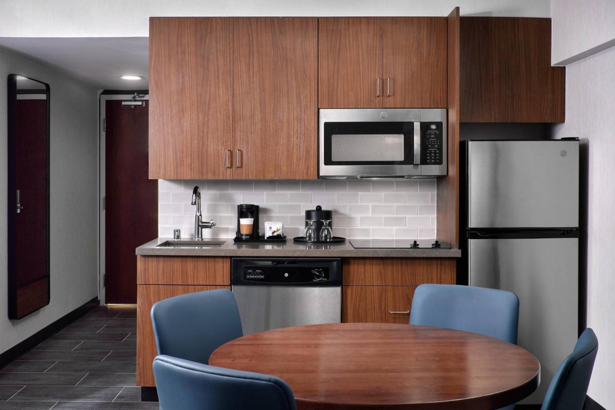 Courtyard By Marriott Mission Valley/hotel Circle
